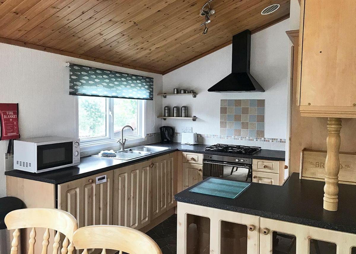 Newlands Park Charmouth Exterior foto